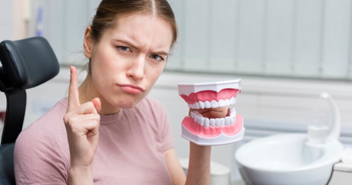 How Much Is a Teeth Cleaning Without Insurance?